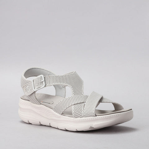 CC Resorts Leonar - Lt Grey in Lt Grey