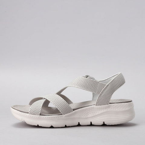 CC Resorts Leonar - Lt Grey in Lt Grey