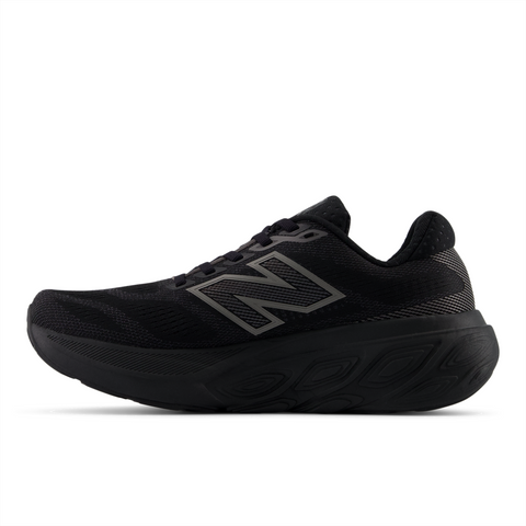 New Balance Fresh Foam X 880v15 in BLACK