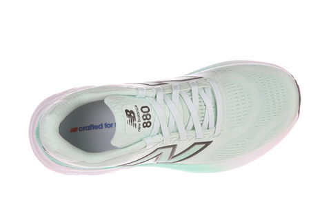 New Balance Fresh Foam X 880v15 in BRIGHT MINT