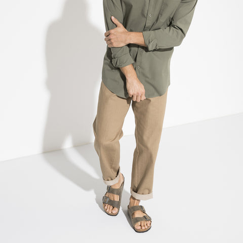 Birkenstock Arizona SFB Faded Khaki Oiled Leather Regular in Faded Khaki