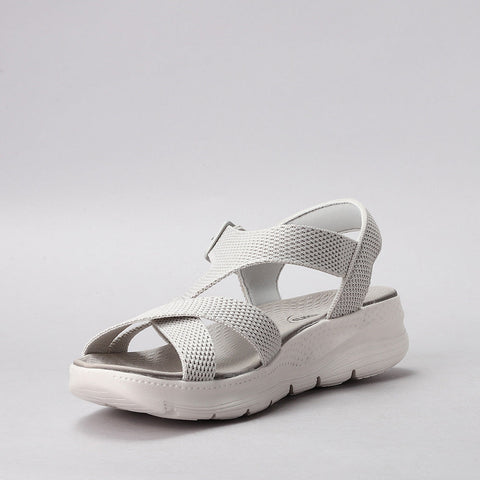 CC Resorts Leonar - Lt Grey in Lt Grey