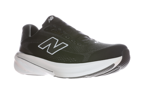 New Balance Fresh Foam X 860 v15 in BLACK