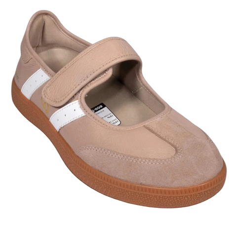 2001 Parlay - Stucco/White Suede